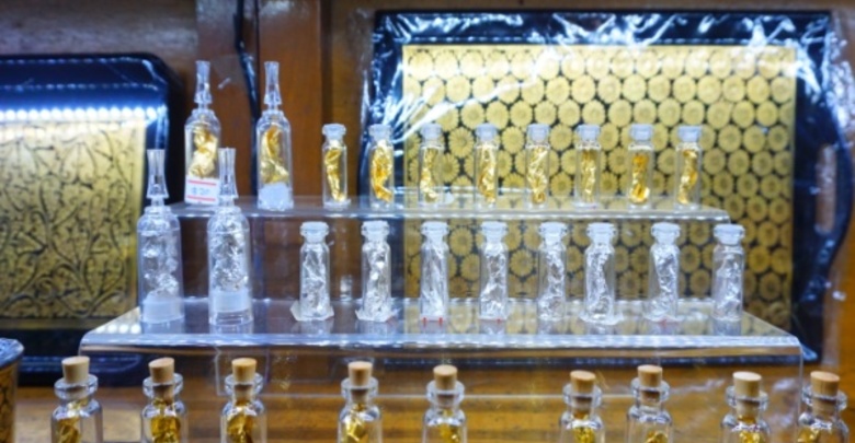金箔工房(Gold Platte)を訪ねて 金箔「gold leaf packet usually containing one hundred leaves.」